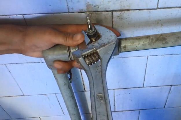 水管閥門拆卸步驟圖，老師傅全程圖解怎么換！