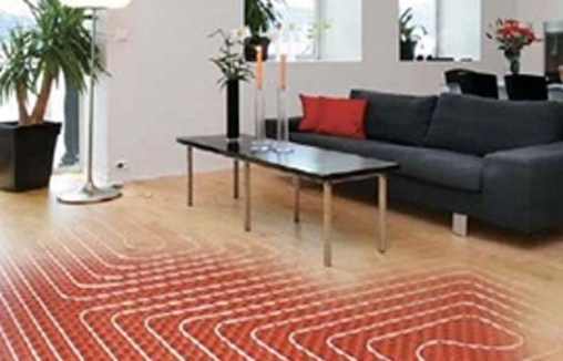 地暖上面鋪什么好？是選擇地板呢？還是瓷磚呢？